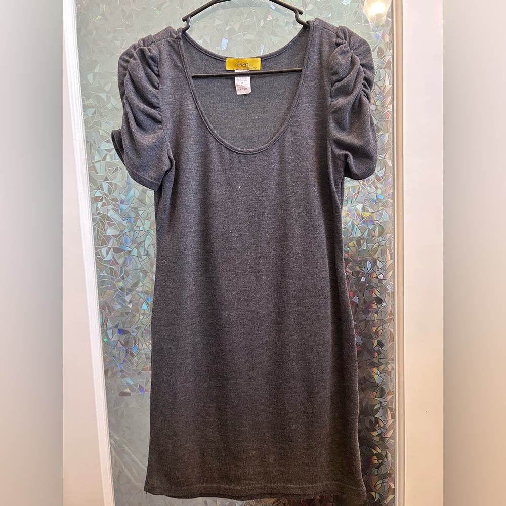 Gray Sheath Dress with Puff Sleeves and Scoop Neck B6